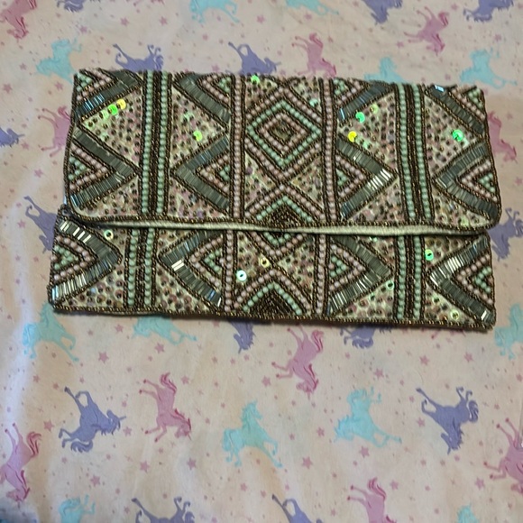 Beaded 📣💗✅ 💎 Clutch in Pink and Gold - Picture 4 of 7